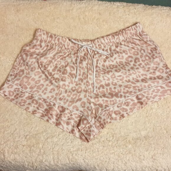 EUC ~ Victoria's Secret Cheetah Print Satin Sleep Shorts (Size:  Medium) - Picture 1 of 6